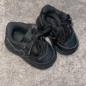 Black Nike Air Force